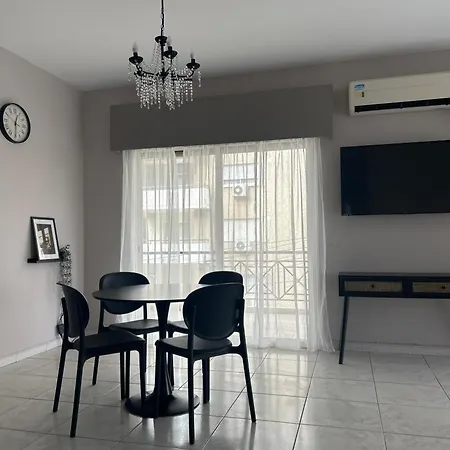 Διαμέρισμα Apartment's *